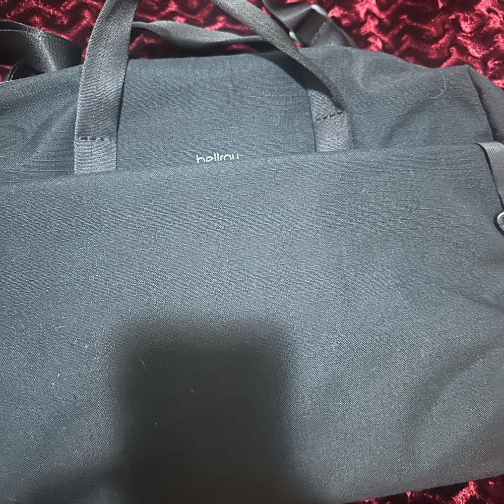 Bellroy Messenger Bag - Picture 12 of 13
